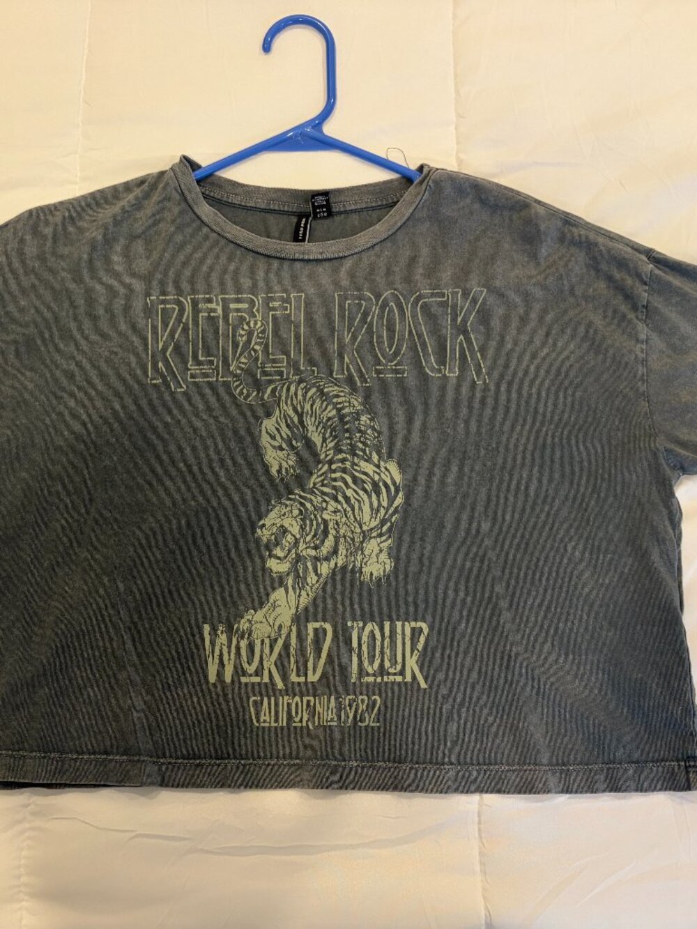 Vero Moda Graphic Tee, Rebel Rock World Tour